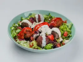 Falafel kombo salata