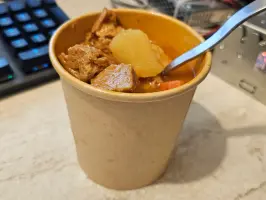 Gulaš od seitana i krumpira