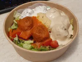 Falafel kombo salata